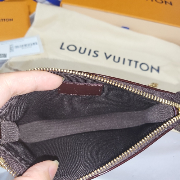 Sold- Brand new authentic Louis Vuitton Mini Pochette Vernis - Picture 5 of 16